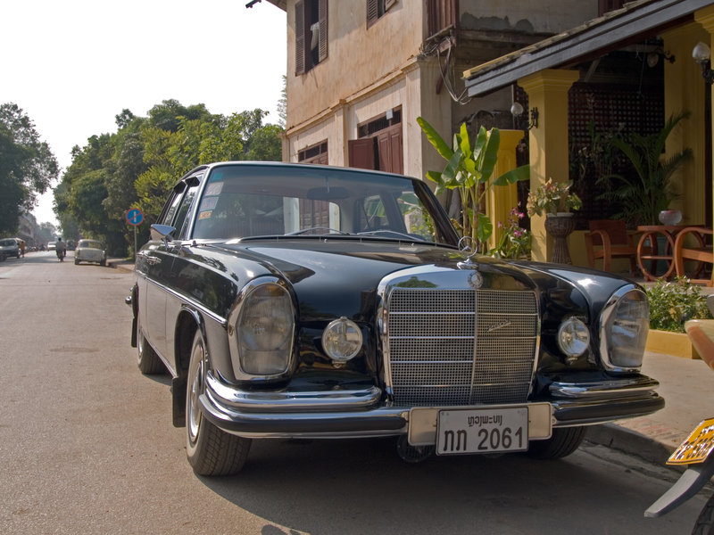 Luang Prabang, Mercedes 280S